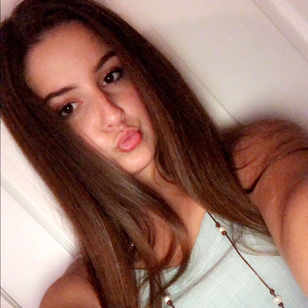 Meet your Posher, Abbie